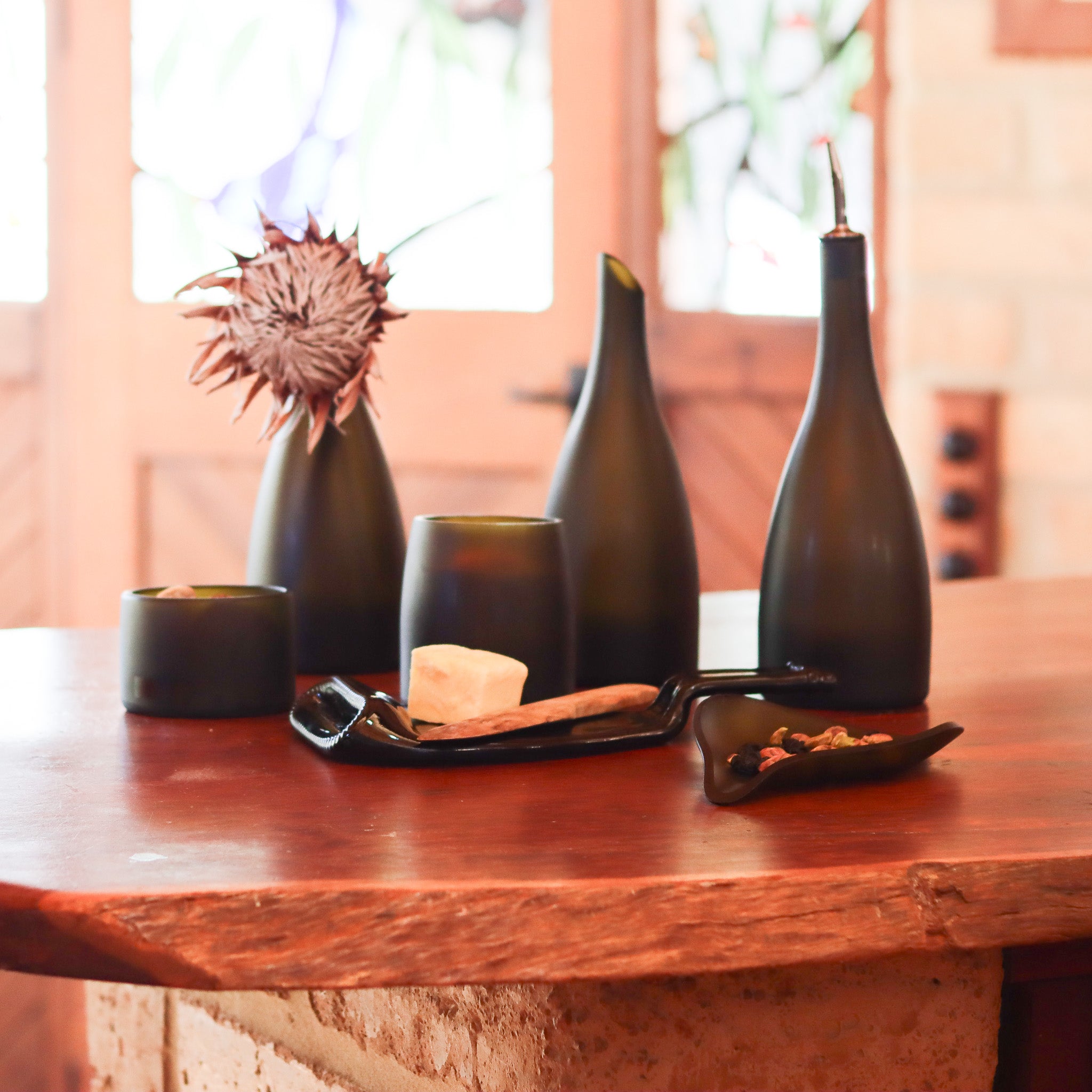 The Pr5esige collection demonstrating eco-elegant serving ware to elevate entertainment style sustainably.